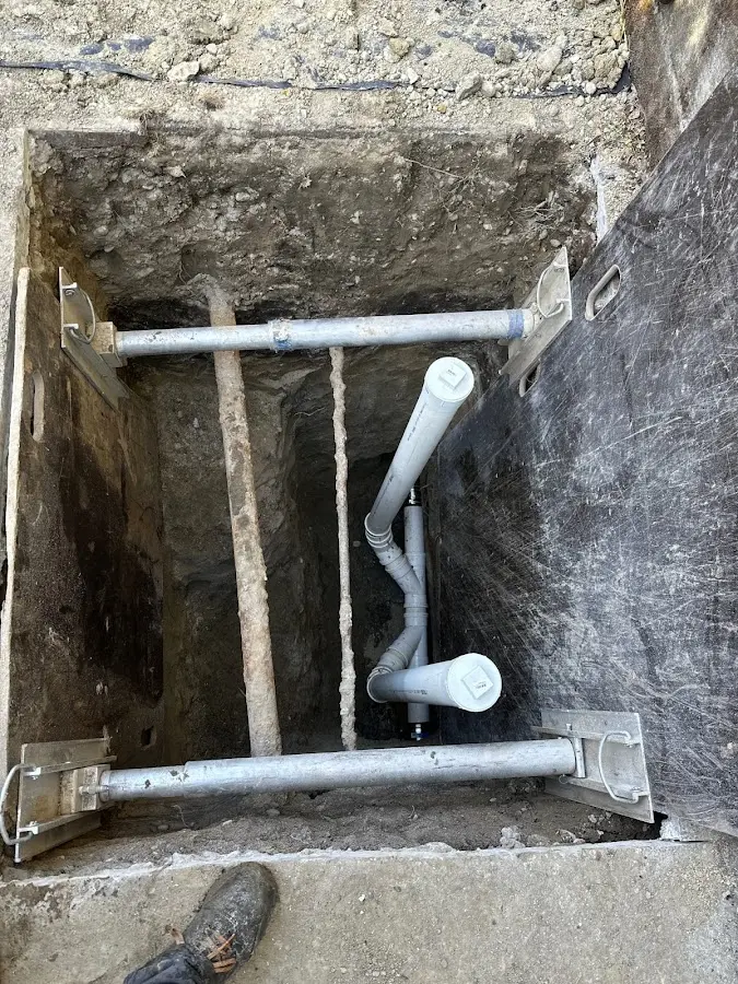 Experienced plumber completing Drain Cleaning work in West Norriton
